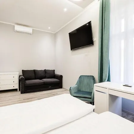 A Golden Star Modern Luxury And Apartman