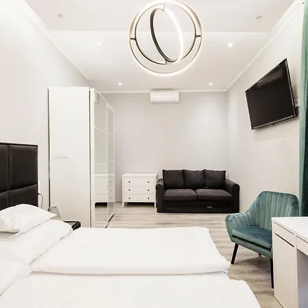 A Golden Star Modern Luxury And * Budapest