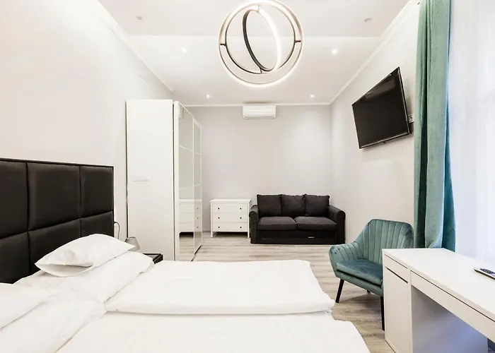 A Golden Star Modern Luxury And * Budapest