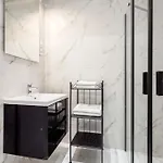 Apartment A Golden Star Modern Luxury And Budapest