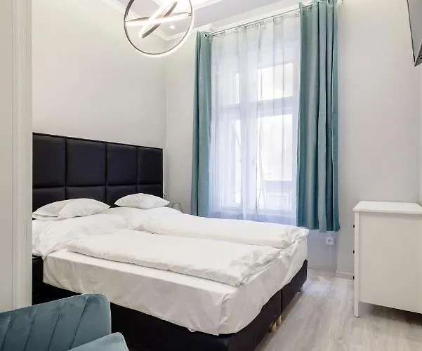 A Golden Star Modern Luxury And Budapeszt