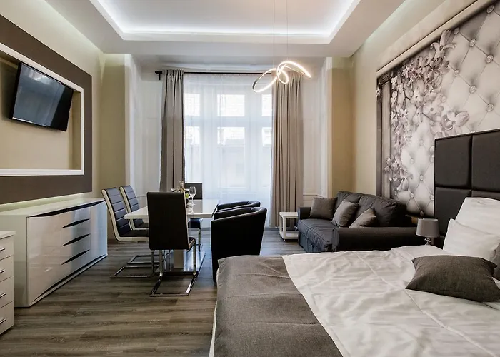 A Golden Star Modern Luxury And Apartament *