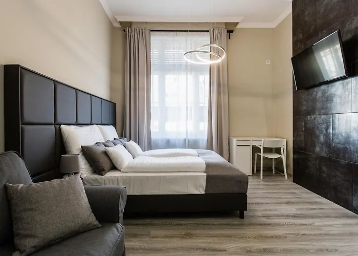 A Golden Star Modern Luxury And Budapeszt
