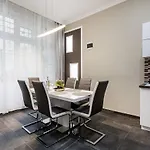 דירה A Golden Star Modern Luxury And בודפשט